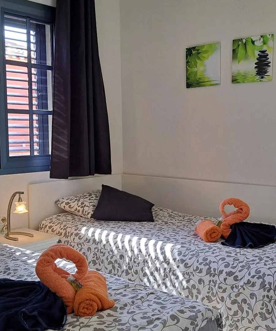 Amarillo Apartment Arona  Spain